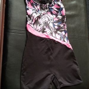 Girls gymnastics outfit